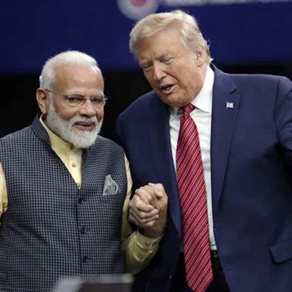 সেই প্রথম কোনও বিদেশি রাষ্ট্রনেতা আমেরিকার মাটিতে এত বড় জনসভা করলেন। আর সেই প্রথম আমেরিকার প্রেসিডেন্টের সঙ্গে যৌথ ভাবে এমন সভা করলেন অন্য কোনও দেশের রাষ্ট্রনেতা।