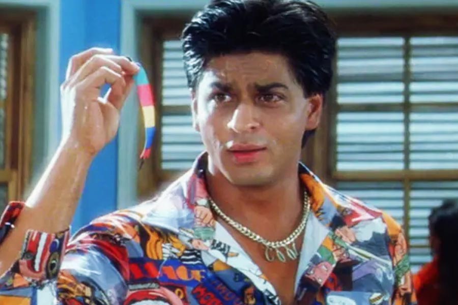 শাহরুখের সঙ্গে কেন করিশ্মা অভিনয় করতে চাননি তা এখনও অজানা। শুধুমাত্র করিশ্মাই নন, ‘কুছ কুছ হোতা হ্যায়’ ছবিতে অভিনয়ের জন্য টুইঙ্কল খন্না, ঊর্মিলা মাতন্ডকর, তব্বু এবং রবিনা টন্ডনকেও প্রস্তাব দেওয়া হয়। কিন্তু সকল অভিনেত্রীই এই ছবিতে অভিনয়ের প্রস্তাব ফিরিয়ে দেন।