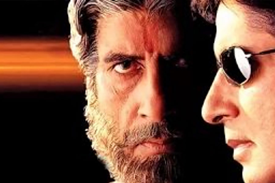 Bollywood actors with most double roles in hindi movies 