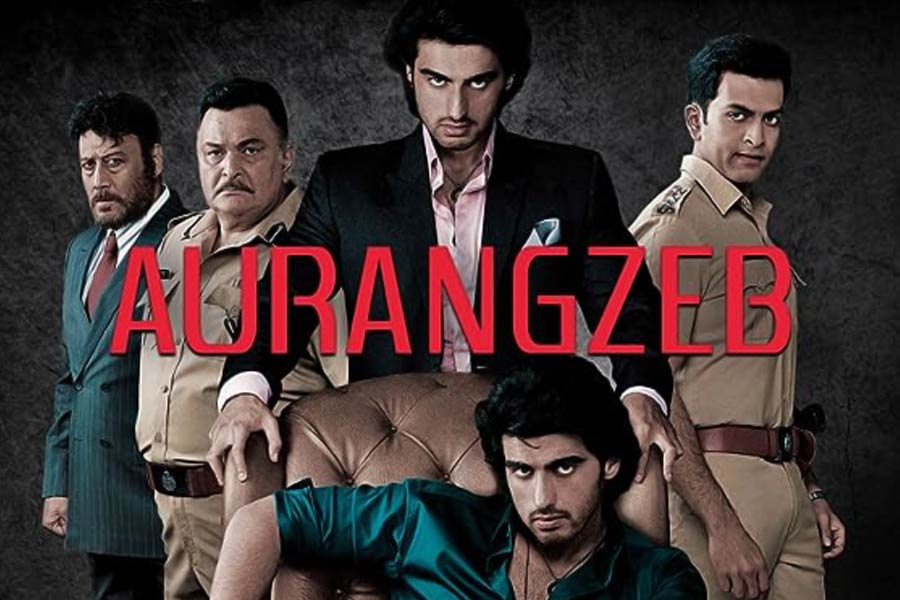 Bollywood actors with most double roles in hindi movies 