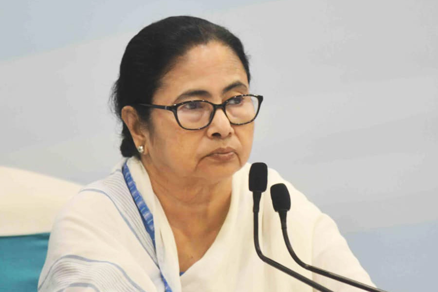 Her leg infection turned septic due to wrong treatment, said Chief Minister Mamata Banerjee.