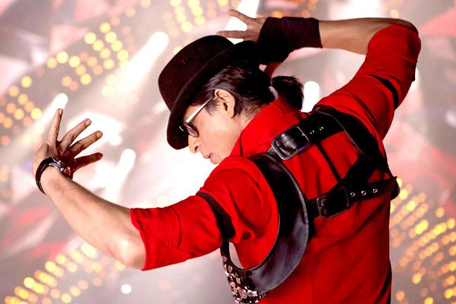 ২০০৮ সালের এপ্রিল মাসে জয়দীপ সেনের পরিচালনায় মুক্তি পায় ‘ক্রেজ়ি ৪’। এই ছবির ‘ব্রেক ফ্রি’ গানের দৃশ্যে অভিনয় করেন শাহরুখ। এই গানের দৃশ্যে অভিনয়ের জন্যও কোনও পারিশ্রমিক নেননি তিনি।