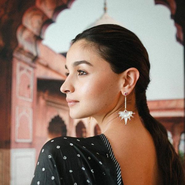 এক পুরনো সাক্ষাৎকারে আলিয়া জানিয়েছিলেন, লন্ডনে একটি বাড়ি কেনার স্বপ্ন রয়েছে তাঁর। সেই স্বপ্নও পূরণ করেছেন তিনি।