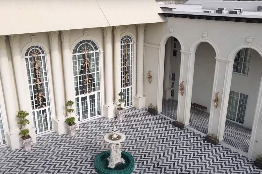 image of costliest house in Pakistan 