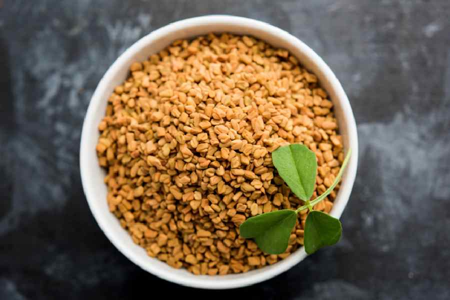 মেথির গুণেই ঝরবে মেদ।