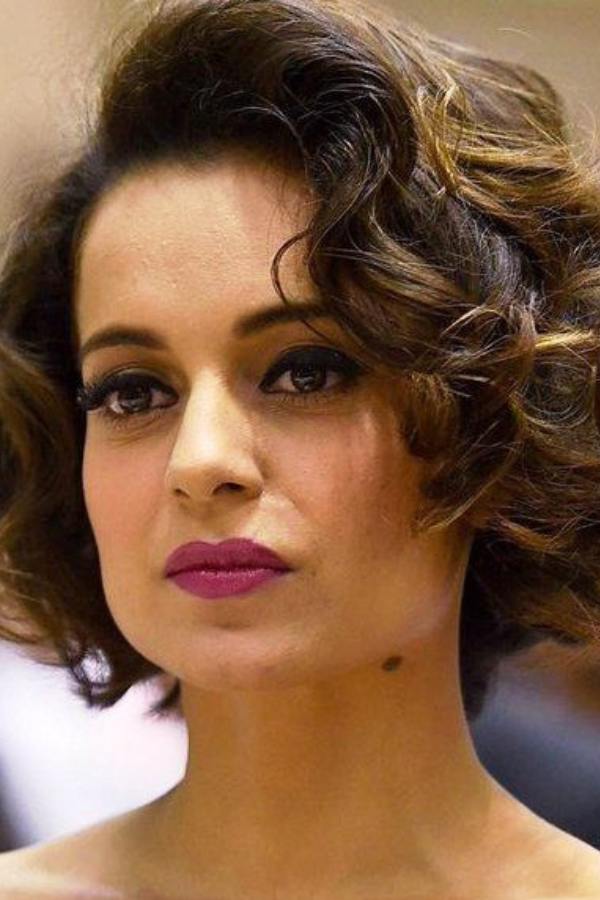  বয়েজ কাট এবং বব কাট চুলের জন্য---  ট্রেন্ড অনুযায়ী এই ধরনের চুলে নীল,  হালকা বেগুনী,  সবুজ,  উজ্জ্বল লাল রং বেশ আকর্ষণীয়। বর্তমানে বেশ জনপ্রিয় গ্রাজুয়েশন বব কাট। স্বস্তিকা মুখোপাধ্যায় থেকে শুরু করে ইশা সাহা কিংবা পায়েল সরকার সকলেই এই চুলে বেশ নজর কেড়েছেন।  