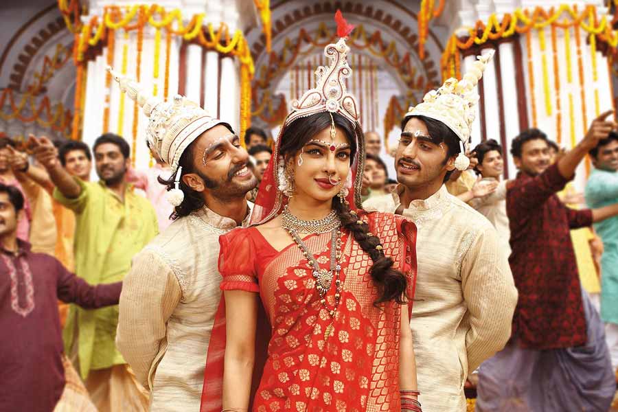 Worst bollywood films that earned huge in the box office