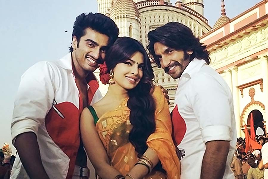 Worst bollywood films that earned huge in the box office