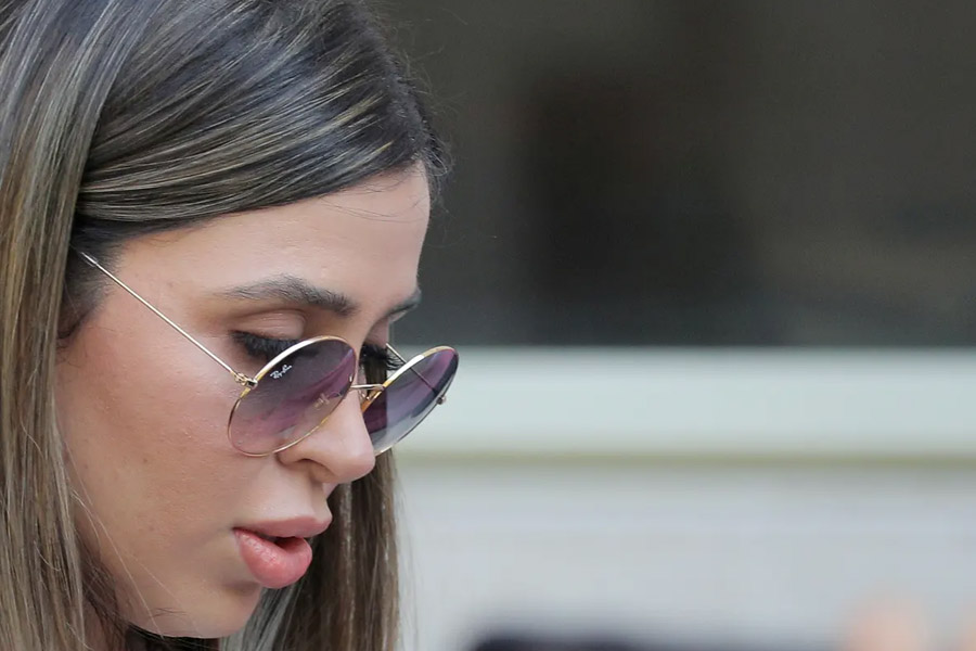 এমা নিজেও মাদক পাচার এবং বেআইনি পথে অর্থ পাচারের সঙ্গে যুক্ত ছিলেন। ২০২১ সালে তাঁর তিন বছরের কারাদণ্ডের নির্দেশ দেওয়া হয়।