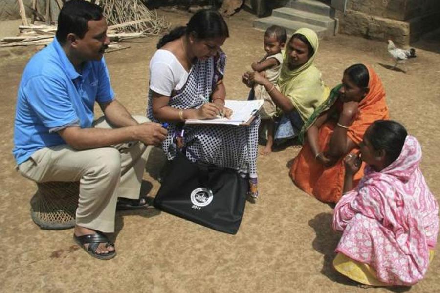 Birth certificates to become single document for government jobs to Aadhaar