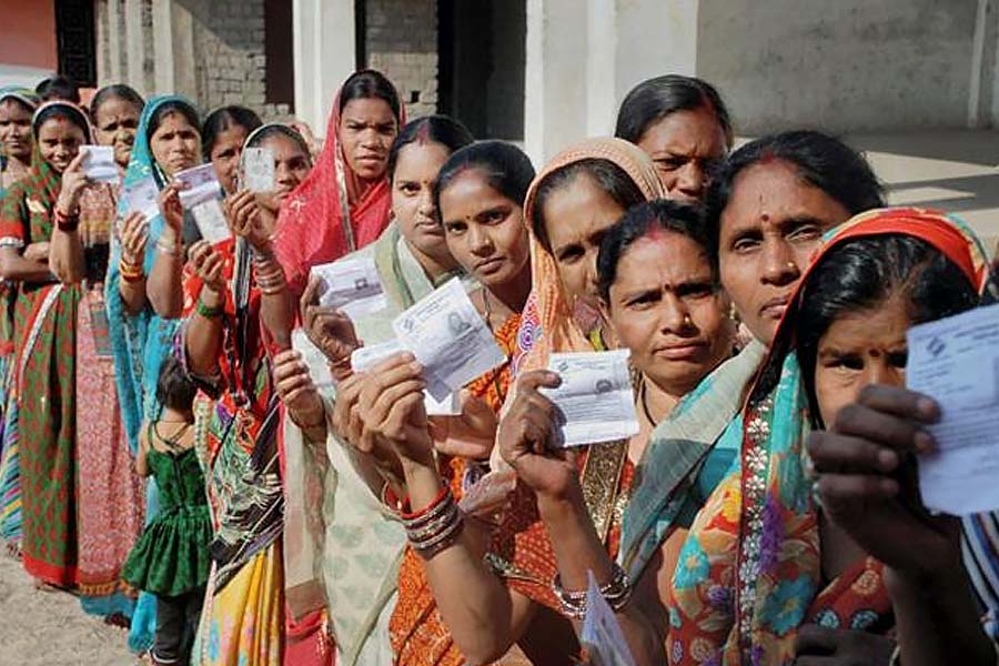Birth certificates to become single document for government jobs to Aadhaar