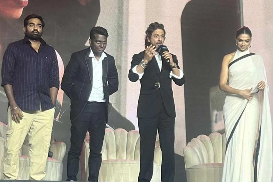Shah Rukh Khan addresses the media after the success of Jawan