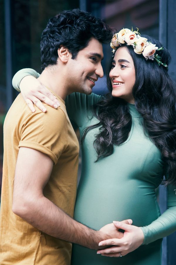 ঋদ্ধিমা নিজেও গর্ভাবস্থায় নিজেকে নানা ভাবে সাজিয়েছেন। পুত্রসন্তানের জন্ম দিয়েছেন আজই দুপুরে।  বাঁধন ছাড়া প্রাণোচ্ছ্বল অভিনেত্রী,  এখন তিনি গর্বিত মা। কেমন এই অনুভূতি?