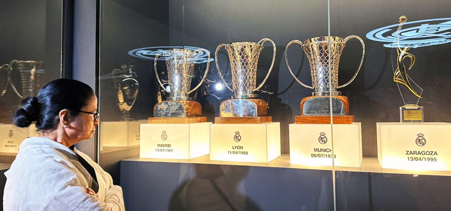 Mamata Banerjee Visits Real Madrid Home Ground
