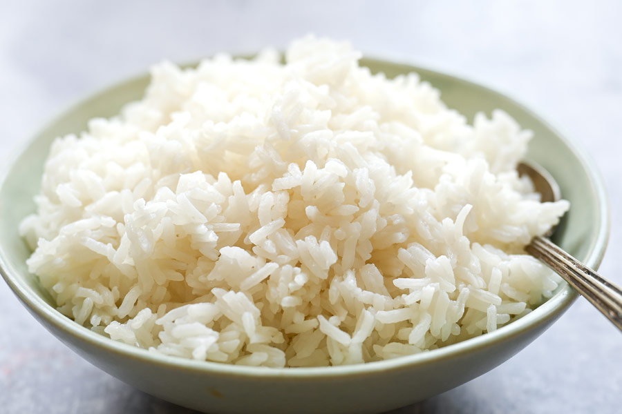 পাস্তার মতো শুধুমাত্র ময়দাজাত খাবার নয়, মাছ, মাংস, সস, স্যুপ, আলু এবং দুগ্ধজাত খাবার থেকেও বিপত্তি দেখা দিতে পারে। এমনকি বাসি ভাত খেলেও ‘ফ্রায়েড রাইস সিনড্রোম’ হওয়ার সম্ভাবনা রয়েছে।