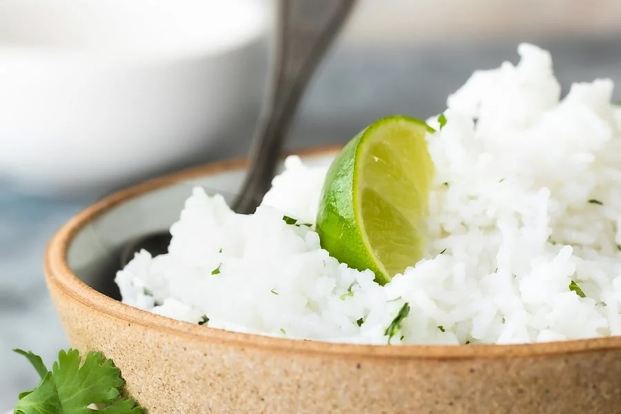 বিশেষত ভ্যাপসা আবহাওয়া এবং স্বাভাবিক তাপমাত্রায় এই ধরনের ব্যাক্টেরিয়া উত্তরোত্তর বৃদ্ধি পায়। সঙ্গে তাদের বিষক্রিয়ার ক্ষমতাও বৃদ্ধি পেতে থাকে।