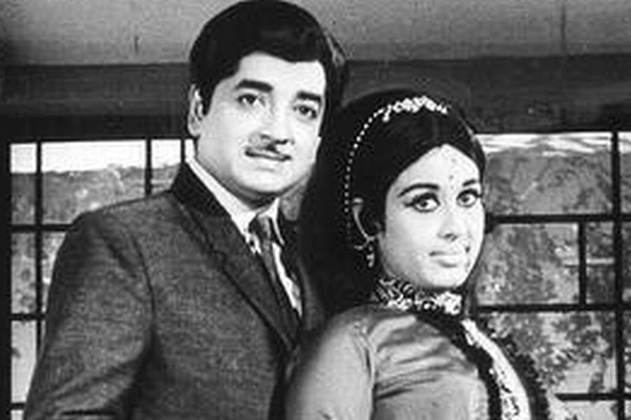 ‘ভেলুথা ক্যাথরিনা’, ‘কুট্টি কুপ্পয়ম’, ‘স্থানার্থী সরম্মা’, ‘কড়থনট্টু মক্কম’-এর মতো একাধিক হিট ছবিতে অভিনয় করেছেন প্রেম এবং শীলা।