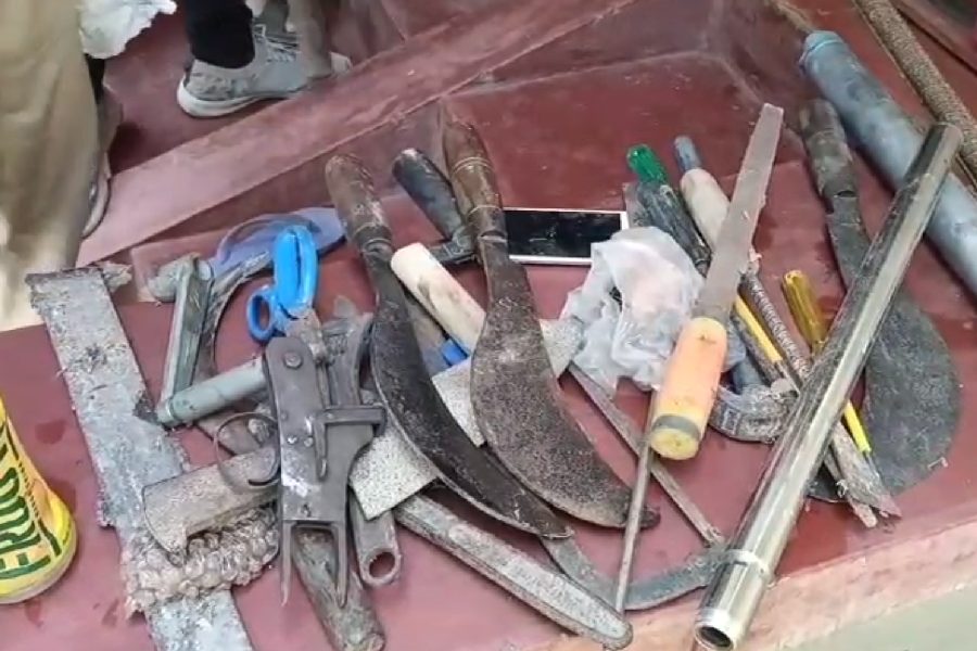 Large number of firearms recovered from the house of ISF worker in Bhangar dgtld