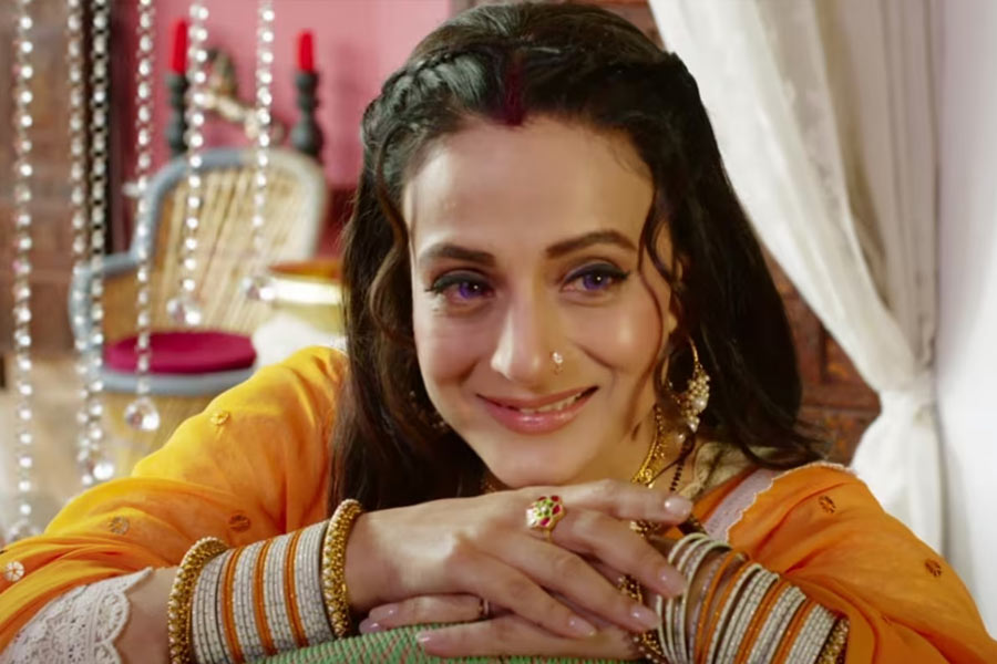 ‘গদর’-এর দ্বিতীয় পর্বের সাফল্য সকলকে অবাক করে দেয়। তবুও খুশি নন পরিচালক। এমনটাই জানালেন অমিশা।