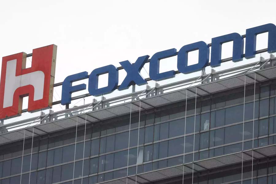 foxconn investing in India
