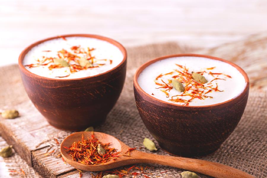 Five important reasons why you should include saffron tea or milk in regular diet.