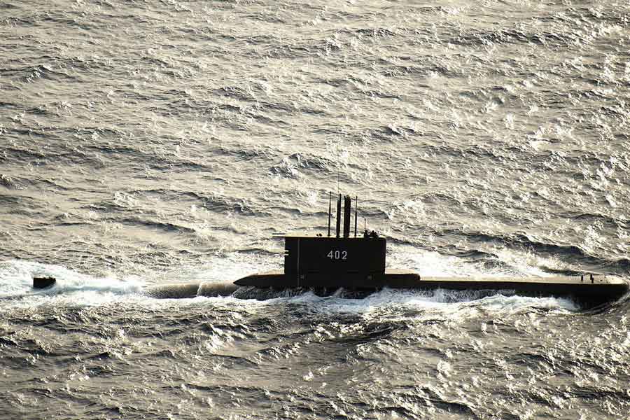 image of submarine 