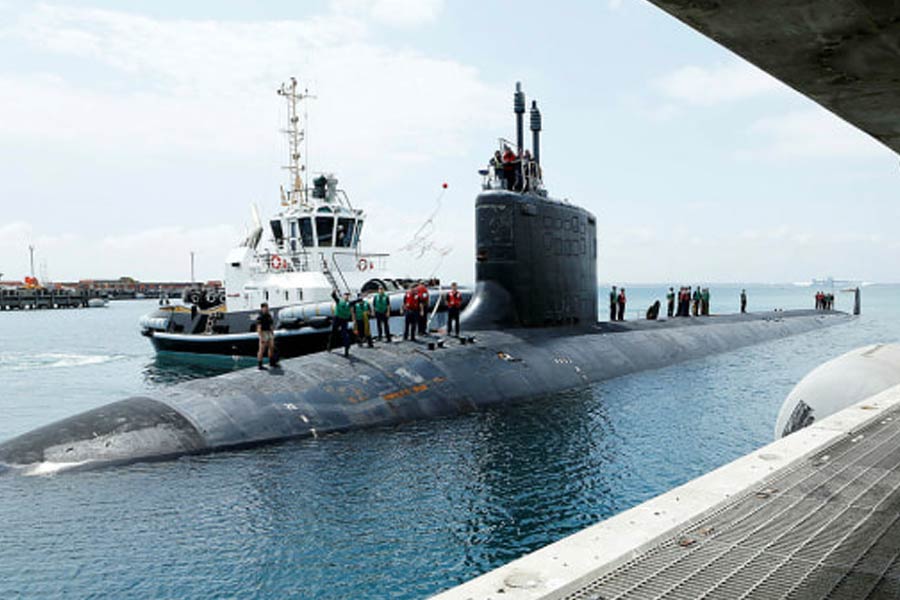 image of submarine 