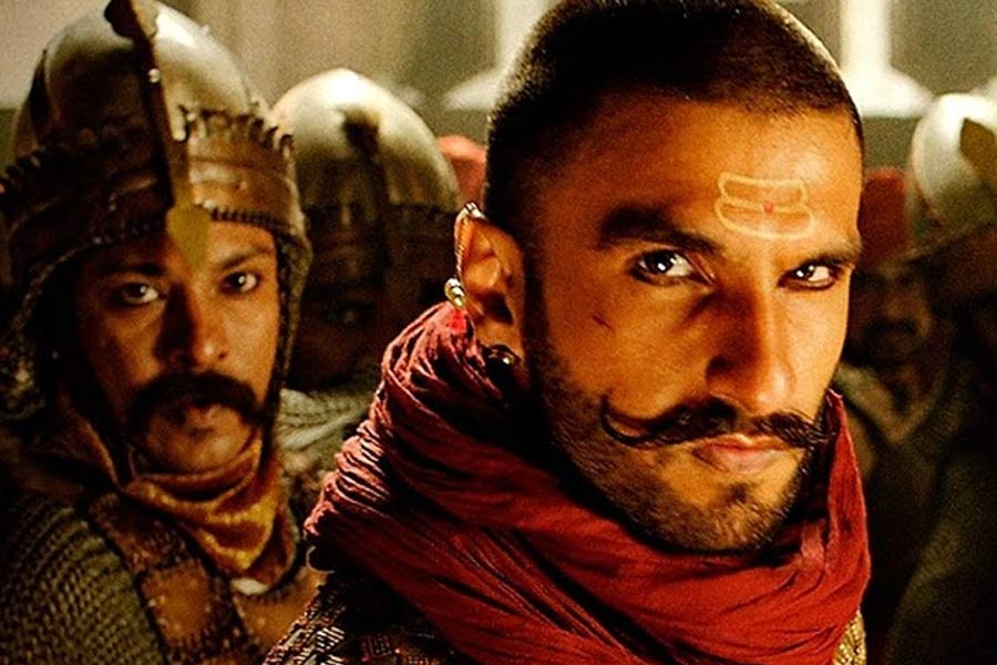 Bollywood actor Nana Patekar reveals that he scolded Sanjay Leela Bhansali for Bajirao Mastani