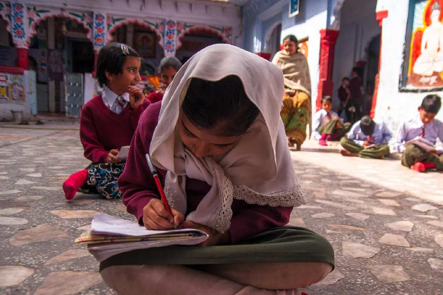 Young Female panchayat heads of India, who are changing the way of Village administration