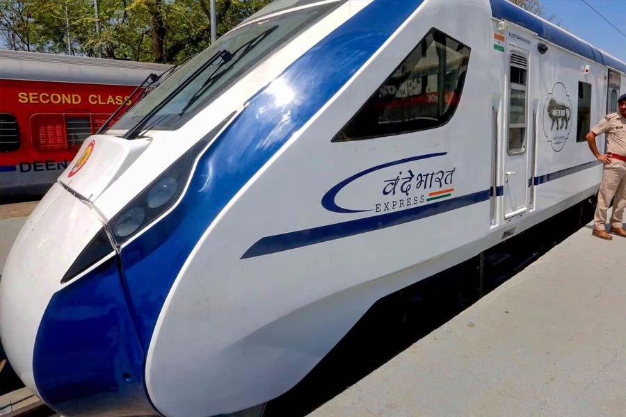 New features are being added to Vande Bharat Express trains.