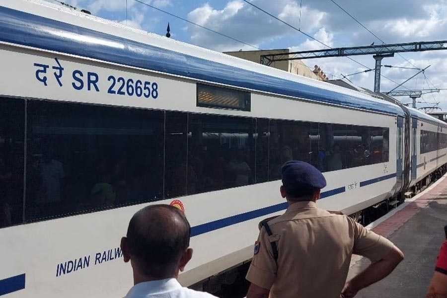 New features are being added to Vande Bharat Express trains.