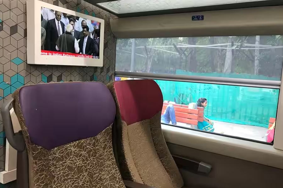 New features are being added to Vande Bharat Express trains.