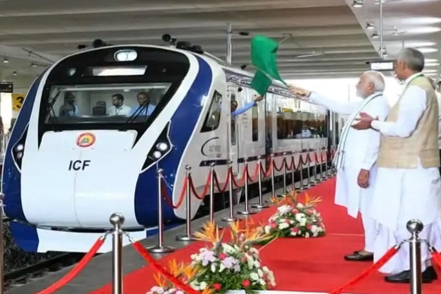 New features are being added to Vande Bharat Express trains.