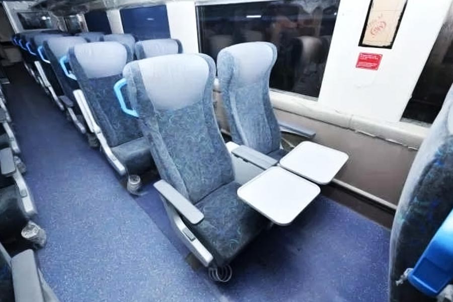 New features are being added to Vande Bharat Express trains.