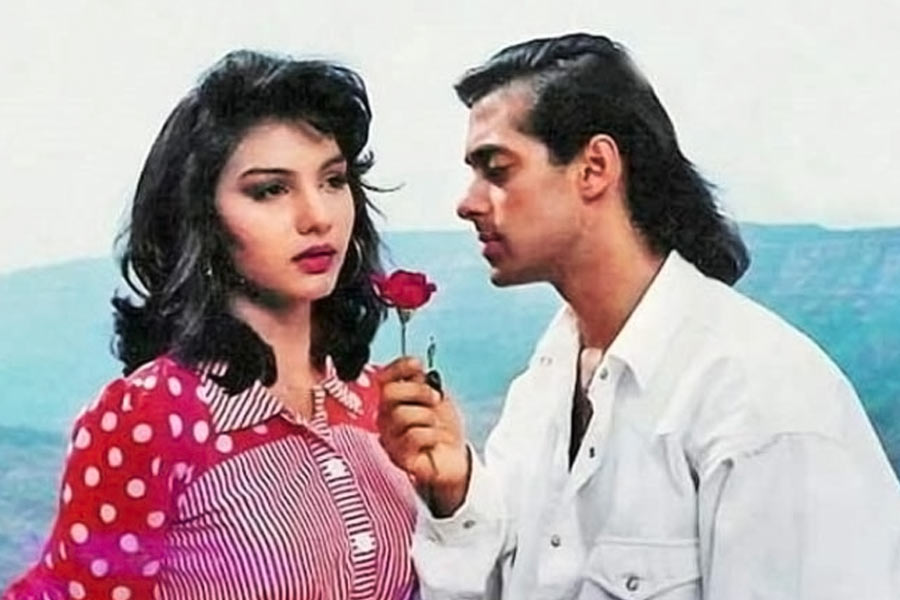 সম্প্রতি এক সাক্ষাৎকারে সলমন এবং সঙ্গীতার বিয়ের প্রসঙ্গ নিয়ে আলোচনা করেন বলি অভিনেত্রী সোমি আলি। তিনি নিজেও সলমনের প্রেমিকা ছিলেন বলে শোনা যায়।