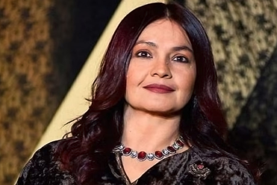 নীলম জানান, তাঁর সঙ্গে ববির বিচ্ছেদের কারণ হিসাবে অনেকে বলি অভিনেত্রী পূজা ভট্টকে দায়ী করেন। নীলমের দাবি, পূজার সঙ্গে তাঁদের সম্পর্কে চিড় ধরার কোনও যোগাযোগ নেই। এগুলো সব অসত্য, মিথ্যা রটনা বলে জানান নীলম।