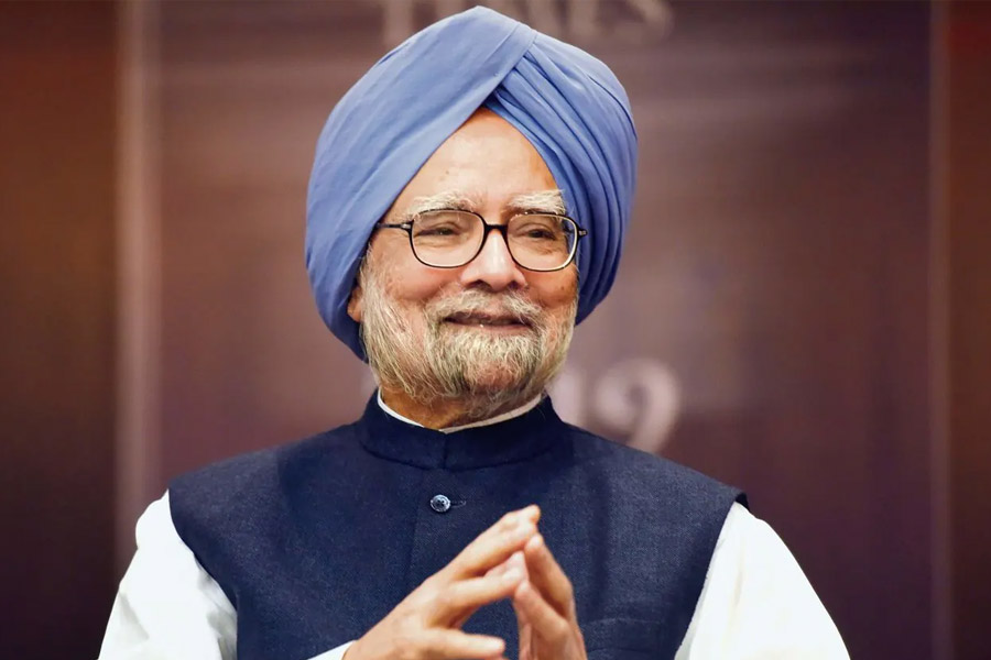 দিল্লির একটি বিলাসবহুল হোটেলে ললিত এবং যোগিতার রিসেপশনের আয়োজন করা হয়। সেই অনুষ্ঠানে বলি তারকাদের পাশাপাশি উপস্থিত ছিলেন তৎকালীন প্রধানমন্ত্রী মনমোহন সিংহ।