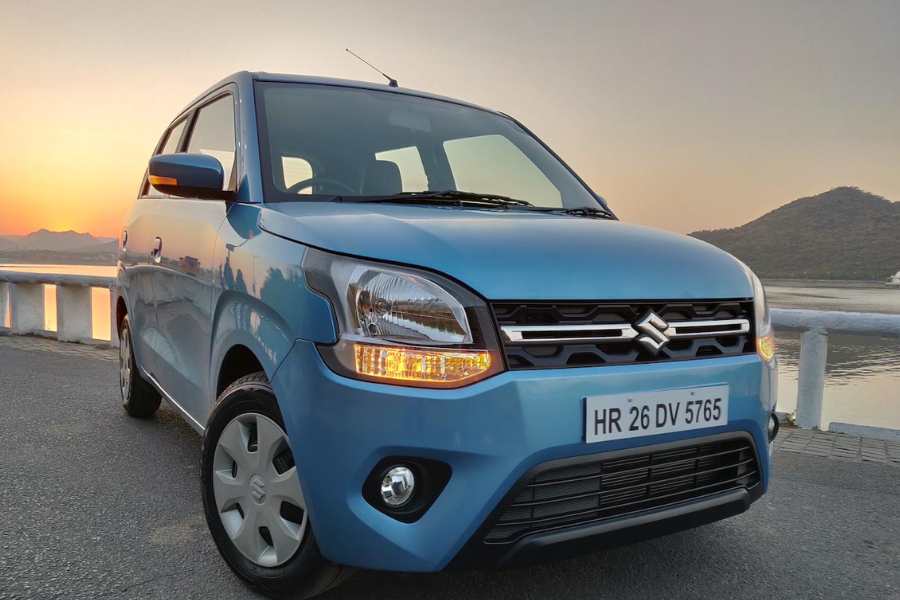 তবে পকেটে টান দিয়ে গাড়ি না কিনে এবার গাড়ি কিনুন বাজেটর মধ্যে। আর তা পুজোর আগেই।