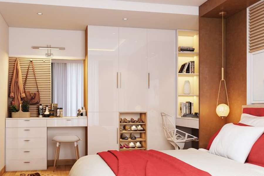 তবে একটু বুদ্ধি করে গোছালেই কিন্তু ছোট জায়াগাতেও বেরিয়ে আসতে পারে অনেকখানি জায়গা। এই প্রতিবেদনে আপনার জন্য রইল ছোট জায়গায় ঘর সাজানোর টিপস।