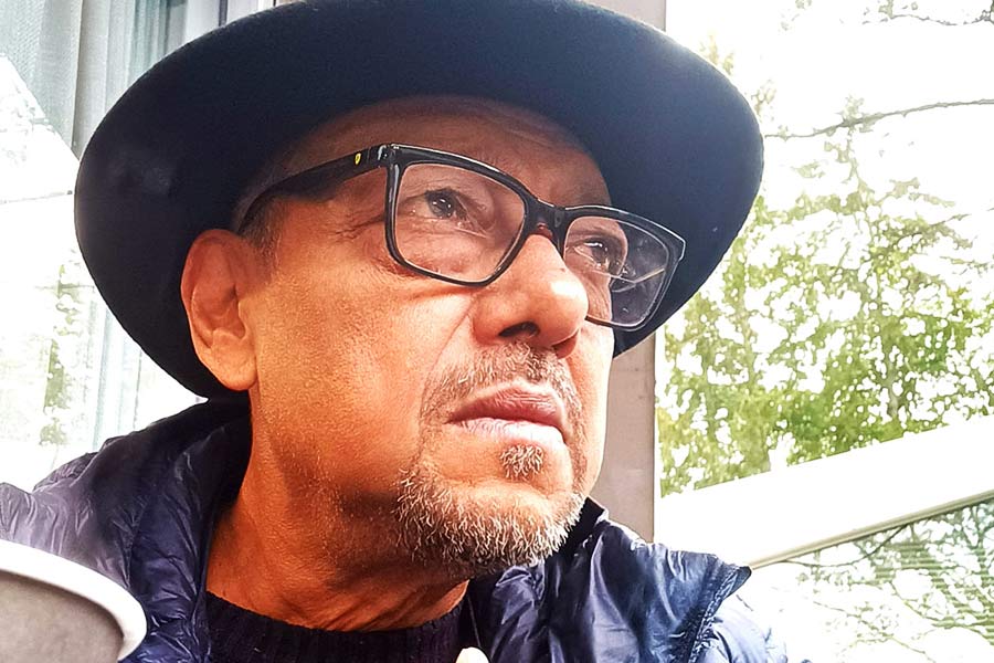 In an exclusive interview Anjan Dutt recall his journey with Mrinal Sen before the release of Palan