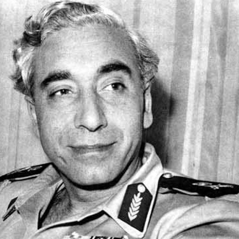 এক বছর আর্জেন্টিনায় থেকে জমি তৈরির পর এ বার প্রয়োজন ছিল সরাসরি সিরিয়ায় ঘাঁটি গাড়ার। সেই কাজে এলি কোহেনকে সহায়তা করেছিলেন তৎকালীন সিরীয় সেনার আধিকারিক আমিন-আল-হাফিজ (পরে যিনি সিরিয়ার প্রেসিডেন্টও হয়েছিলেন)। তাঁর হাত ধরেই দামাস্কাসে এসে আমদানি রফতানির ব্যবসা শুরু করেন তিনি। ব্যবসার কাজের জন্য সিরিয়ার রাজধানীতেই স্থায়ী ভাবে বসবাস শুরু করেন কোহেন।