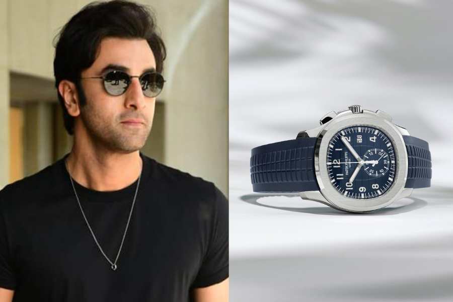 রণবীর কপূরও নানা রকমের বিলাসবহুল সামগ্রী নিজের সংগ্রহে রাখতে পছন্দ করেন। আধুনিক ও সাবেকি যে কোনও ধরনের পোশাকের সঙ্গেই মানিয়ে যায় তাঁর সংগ্রহের প্যাটেক ফিলিপ অ্যাকোয়ানট ৫৯৬৮জি-০০১ এই ঘড়িটির কথা না বললেই নয়। দামে নাকি প্রায় কোটি ছাড়িয়ে!  