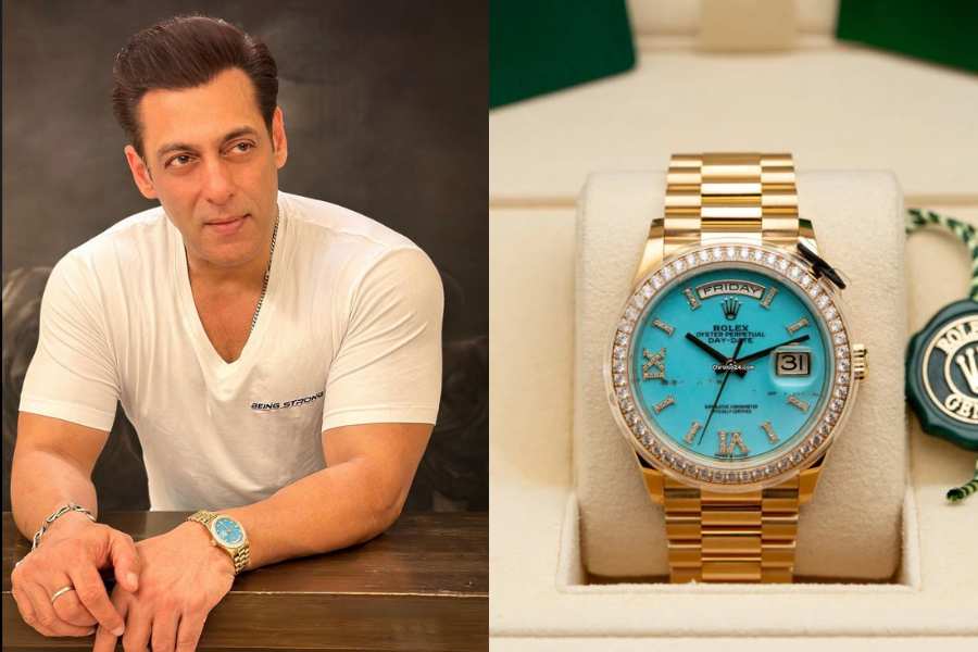 বিলাসবহুল ঘড়ির জগতে রোলেক্সের নাম জানেন না, এমন মানুষ প্রায় নেই। অভিনেতা সলমন খানের যে টারকোয়েজ রং পছন্দ, তা নিয়ে কোনও সন্দেহের অবকাশ নেই। তাঁর সংগ্রহে রয়েছে রোলেক্সের এক বিলাসবহুল মডেল ‘ডে-ডেট’। প্রায় সাড়ে ৪৬ লক্ষ টাকা দাম ভারতীয় মুদ্রায়। 