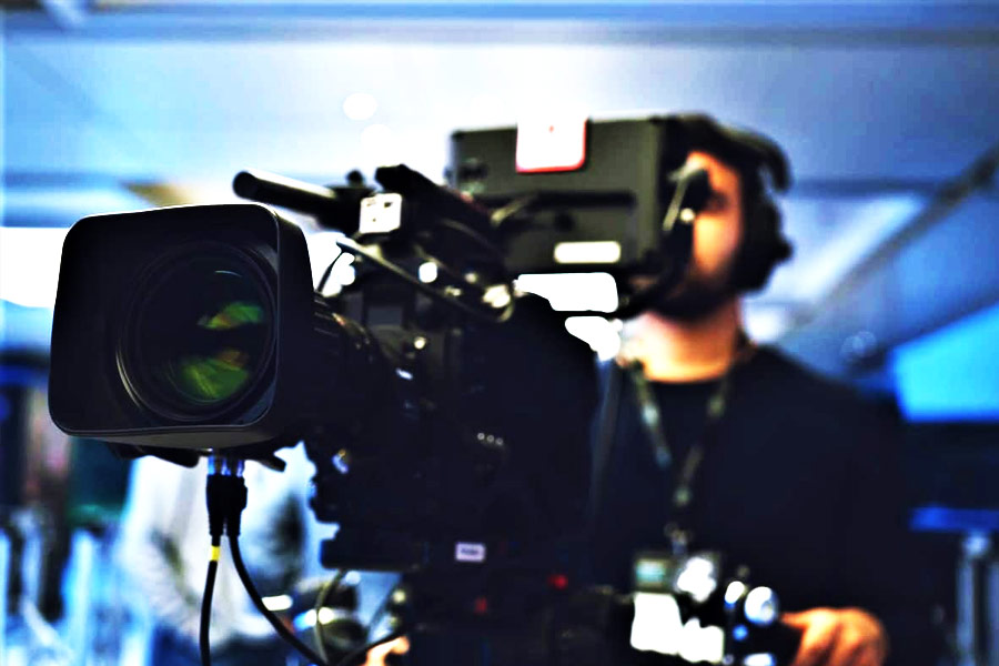 তবে পারিশ্রমিকের ভিত্তিতে নয়, বক্স অফিসে উপার্জনের নিরিখে সকল অভিনেতার তুলনায় এগিয়ে রয়েছেন সে তারকা।