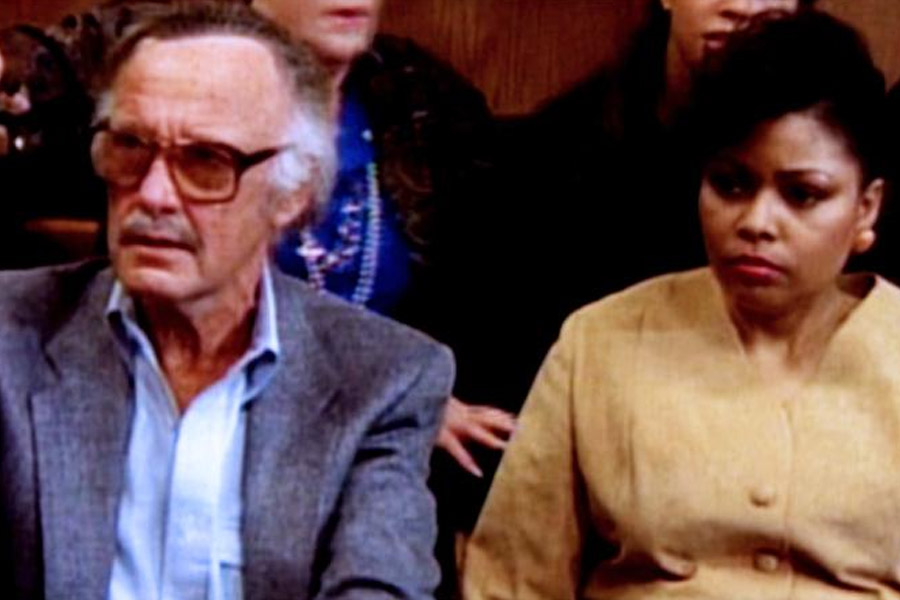 ১৯৮৯ সালে ‘দ্য ট্রায়াল অফ দ্য ইনক্রেডিবল হাল্ক’ ছবিতে প্রথম অভিনয় করেন স্ট্যান। ক্যামিয়ো চরিত্রে অভিনয় করতে দেখা যায় তাঁকে।