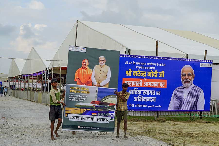 ভিত্তিপ্রস্তর স্থাপনের পর মোদী বলেন, ‘‘মহাদেবের শহরের এই স্টেডিয়ামটিকে স্বয়ং মহাদেবকে উৎসর্গ করা হবে। কাশীতে আন্তর্জাতিক মানের স্টেডিয়াম নির্মাণে এখানকার ক্রীড়াবিদেরা লাভবান হবেন। এই স্টেডিয়ামটি পূর্বাঞ্চলের তারকা হয়ে উঠবে।’’