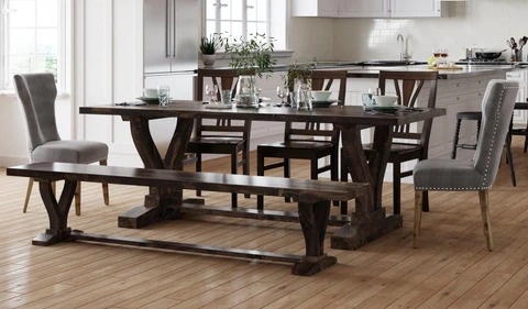 ৩. চেয়ার সরিয়ে বেঞ্চ - চেয়ার নয়। অনেকটা কিছু কিছু ধাবার মতো কেতায়  এই খাবার টেবিলের সঙ্গে থাকে একটাই টানা বসার জায়গা।