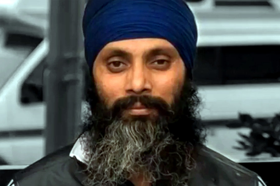 Canadian PM Justin Trudeau said to be dominated by Sikh leader Jagmeet Singh