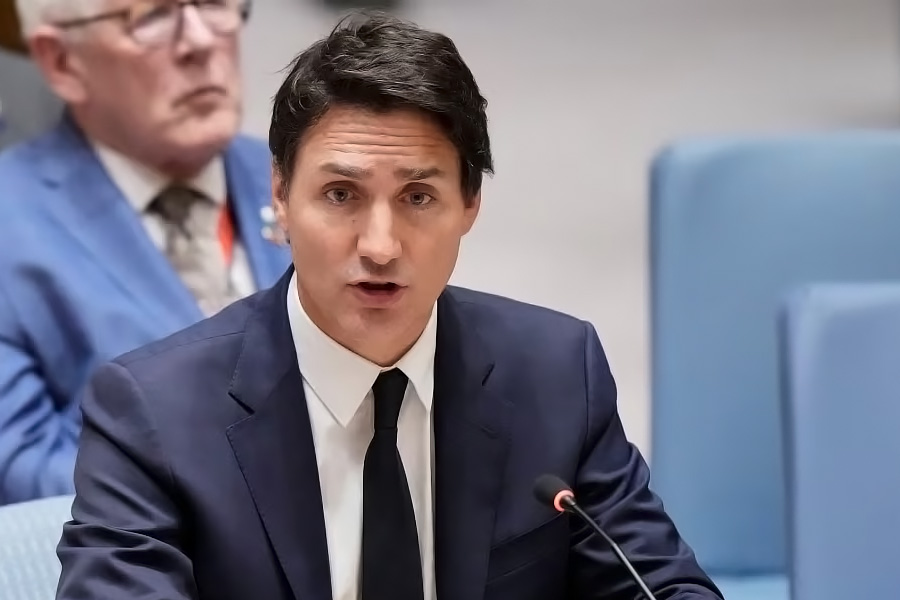 Canadian PM Justin Trudeau said to be dominated by Sikh leader Jagmeet Singh