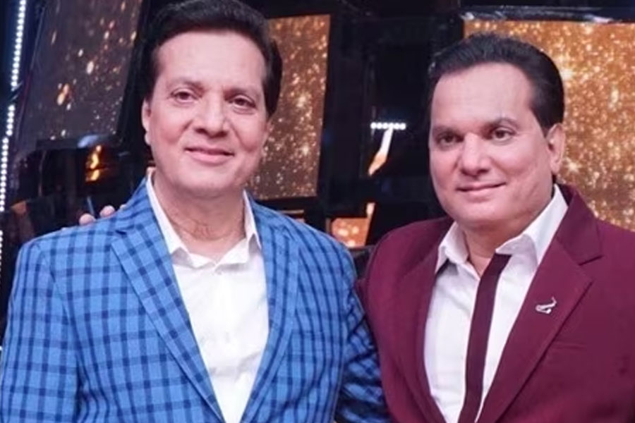 জাভেদ ‘কুছ কুছ হোতা হ্যায়’ ছবির প্রস্তাব ফিরিয়ে দিলে গানের দায়িত্ব নেন যতীন-ললিত। এই ছবির গানগুলিও কম হিট হয়নি।